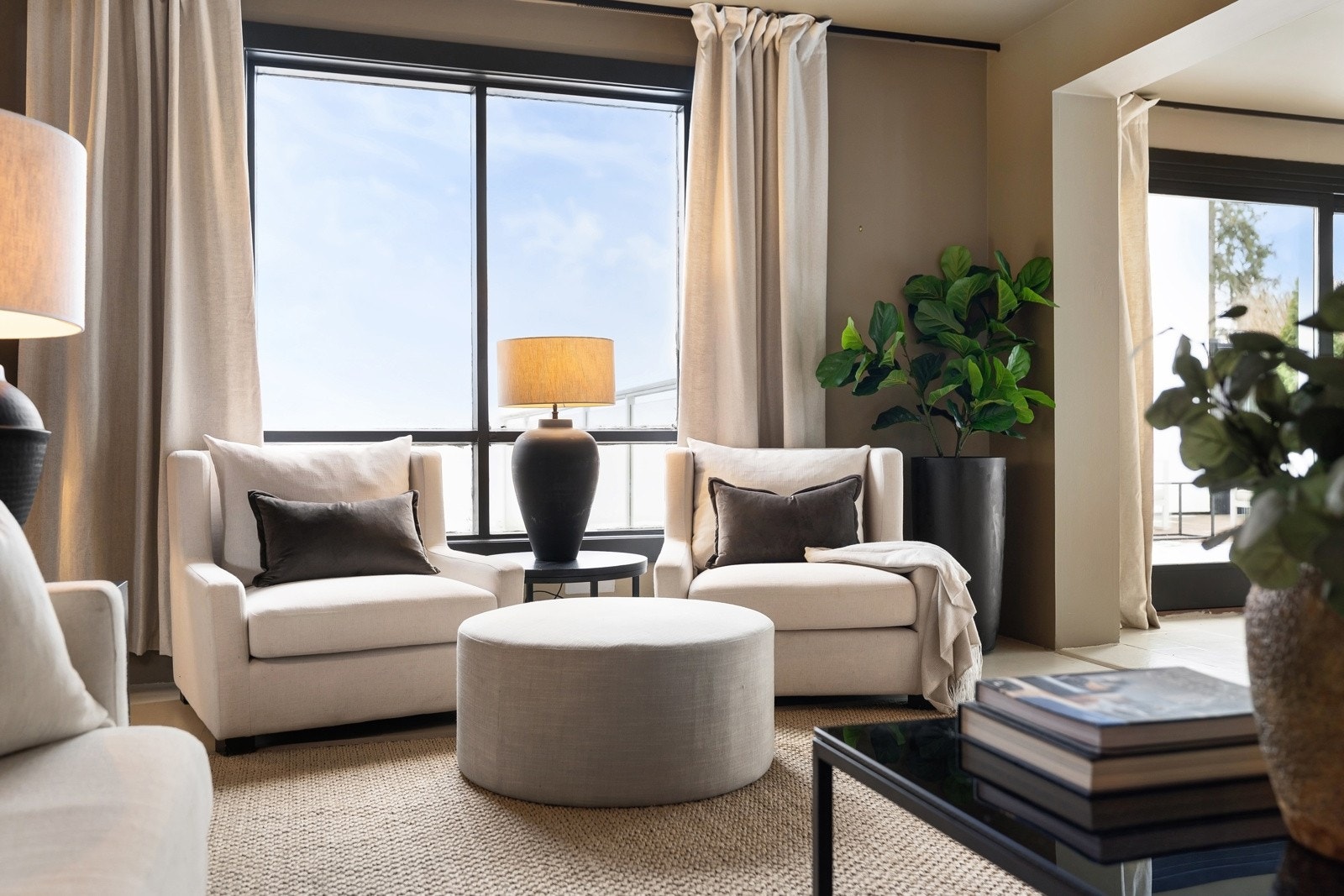 Velkommen til S. H. Lundhs vei 19B - Lars Jakob Aarak har gleden av å presentere denne flotte tomannsboligen med garasje. Foto: Aakermann Photography Galleribilde