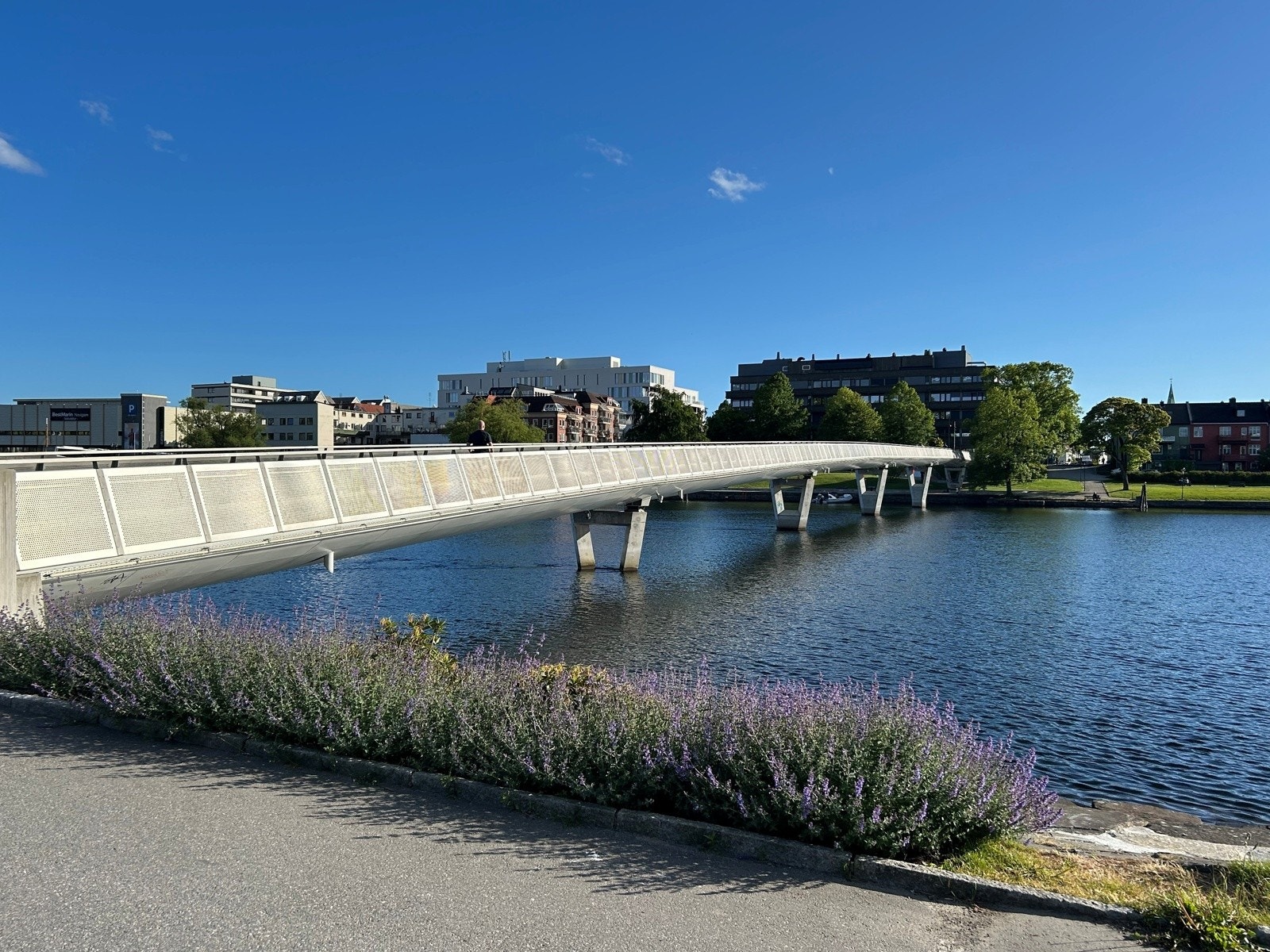 kort vei over Otra til Kvadraturen via ny gangbro fra Kjøita til Galleribilde