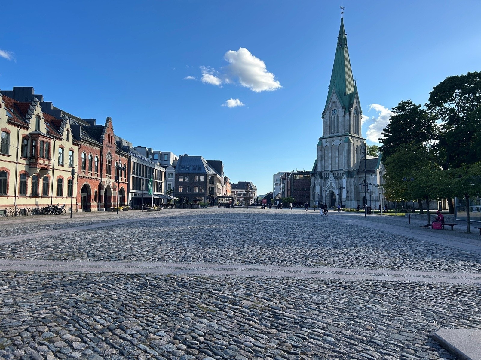 Torvet og Markensgate. Galleribilde