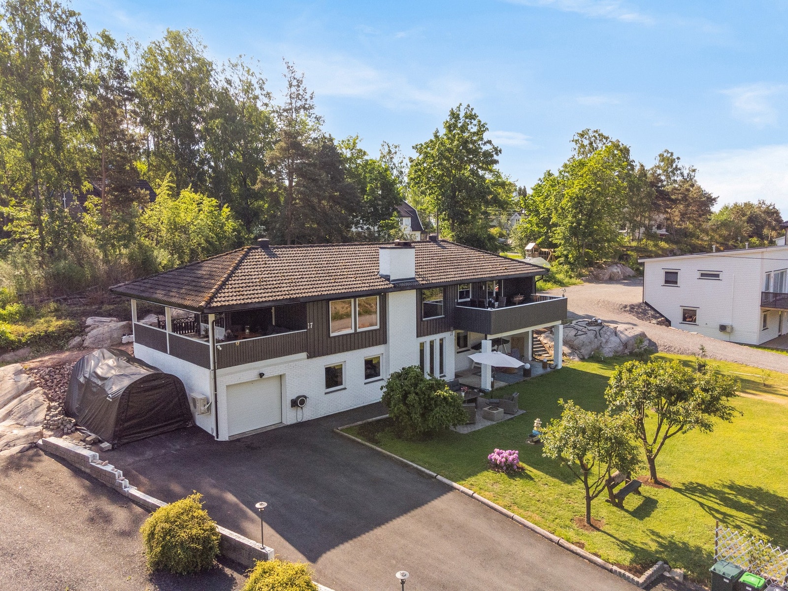 Dette er en innholdsrik enebolig over to plan som passer perfekt for en aktiv familie. Galleribilde