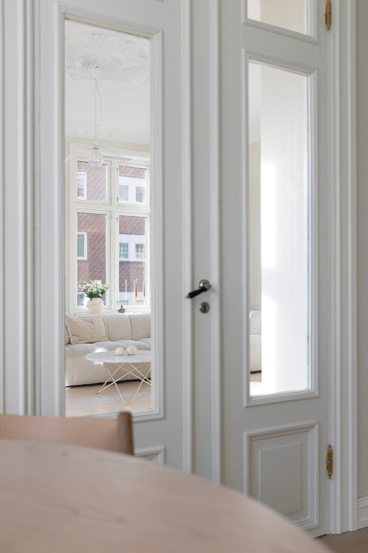 Plejd belysning i flere rom som kan styres via app. Galleribilde