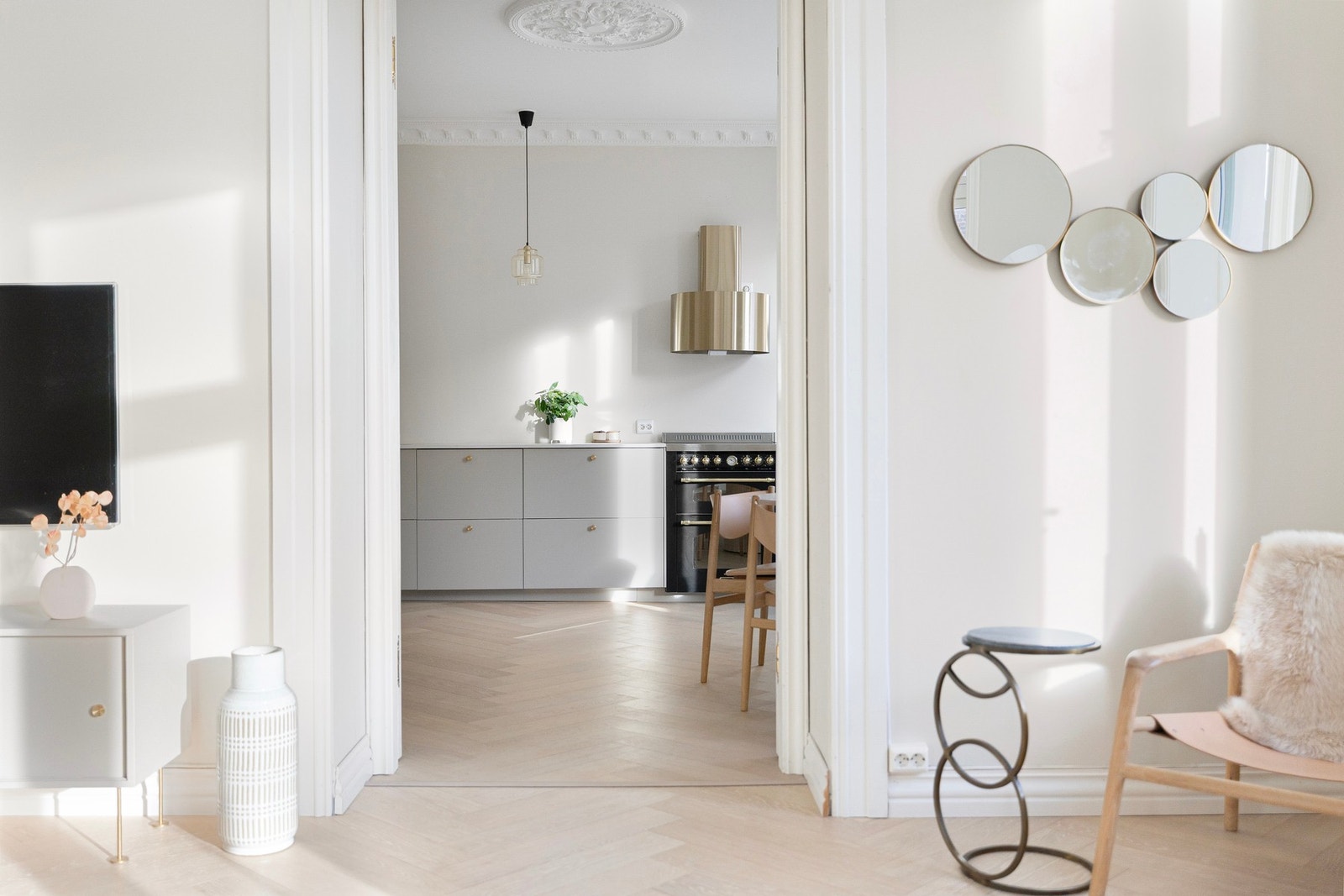 Klassisk drømmeleilighet med høy standard, etterspurt planløsning og 3 meter takhøyde.
Foto: Aakermann Photography (André Aakermann) Galleribilde