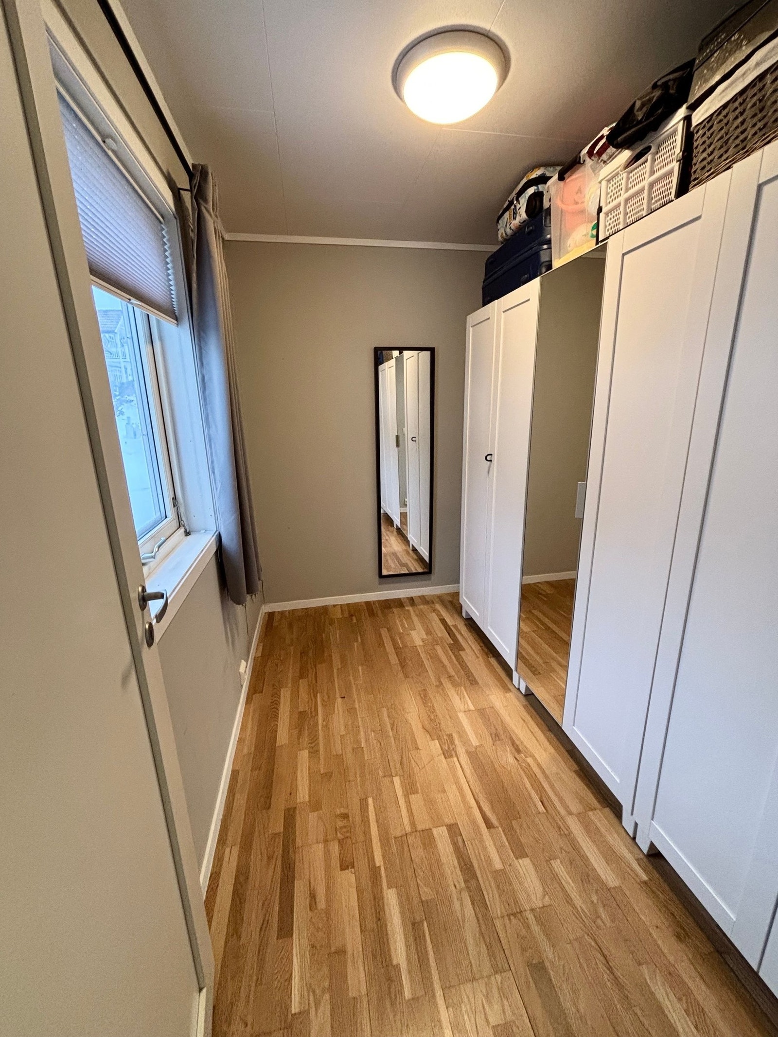 Soverom brukes som garderobe Galleribilde