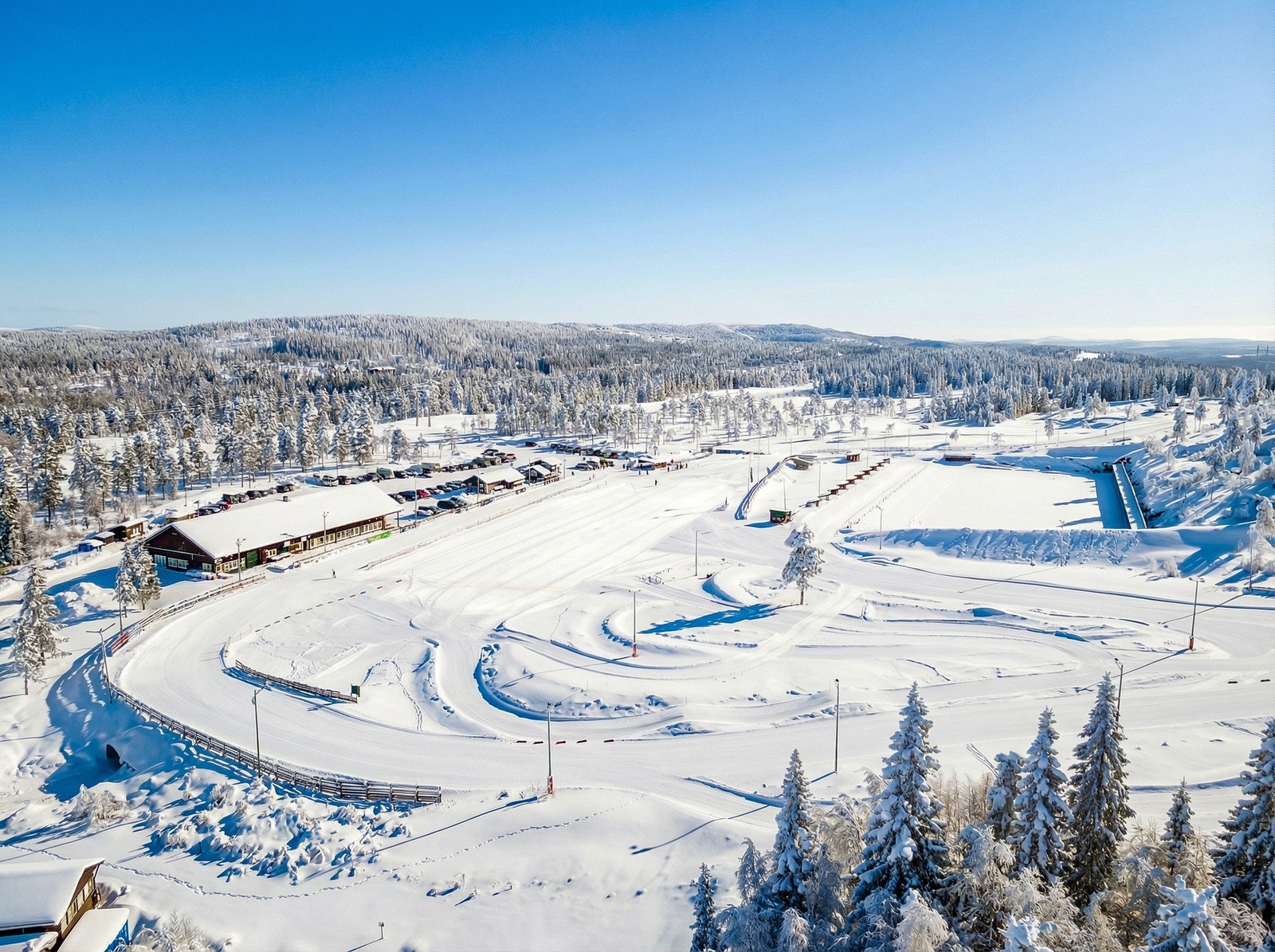 Fra lysløypen kan du blant annet gå til Lygna skisenter, som er en nasjonal skiarena Galleribilde