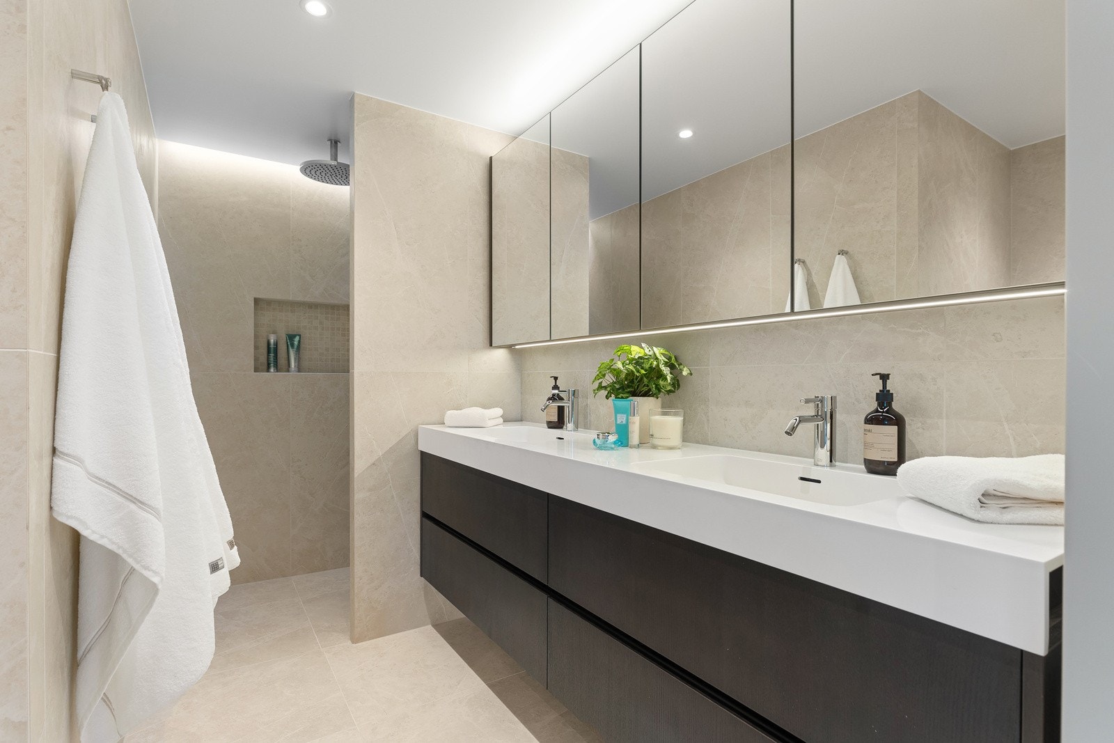 Delikat bad tilknyttet masteravdelingen - her får du spafølelsen Galleribilde