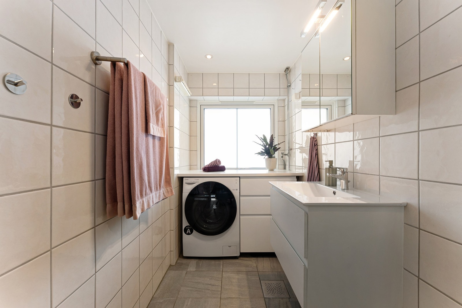 Vaskemaskinen medfølger. Galleribilde