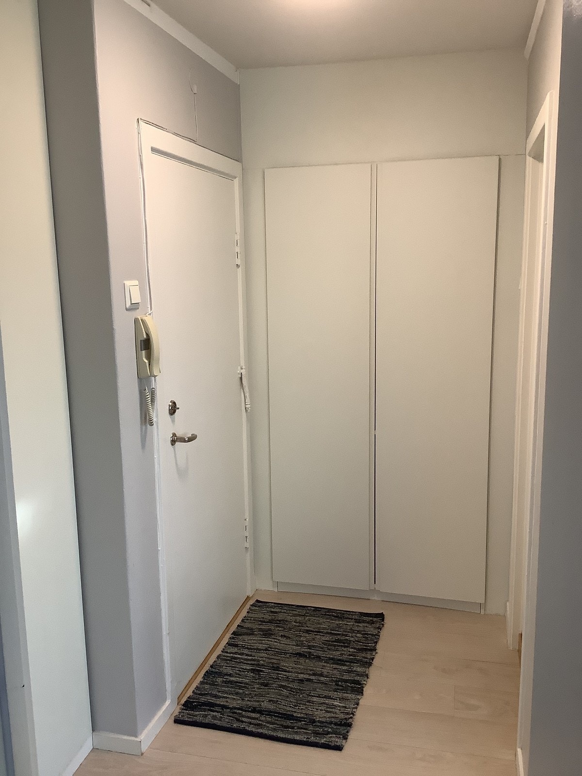 Gang med god oppbevaringsplass. Galleribilde