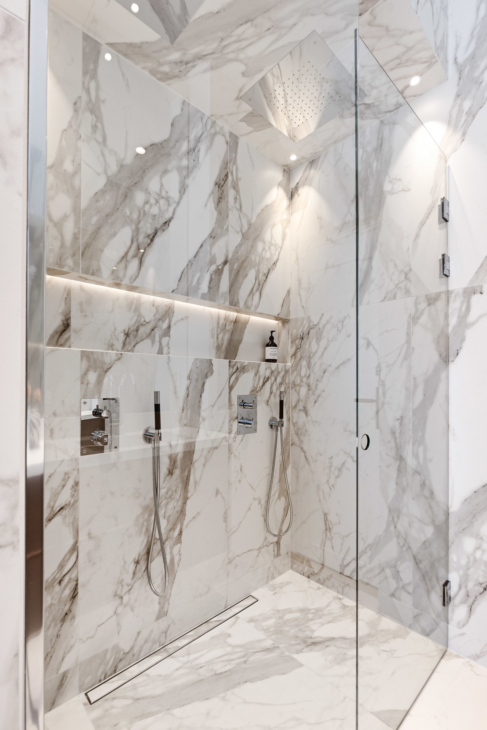 Tapwell innebygde takdusjer Galleribilde