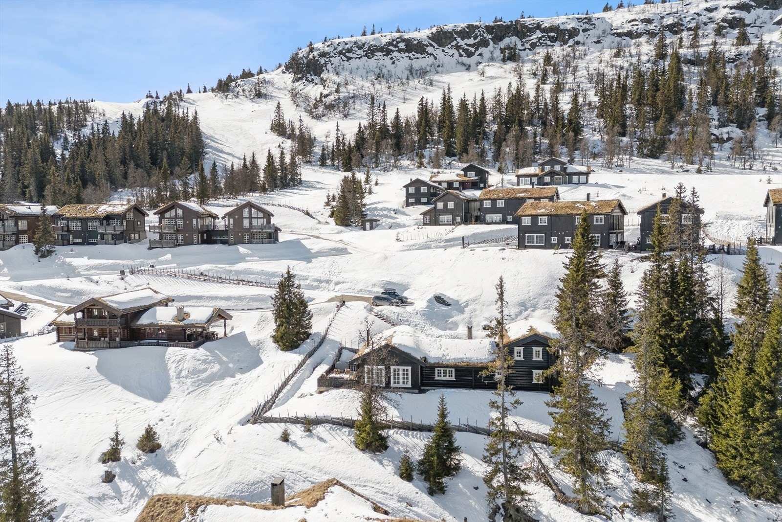 Hytta har en ypperlig beliggenhet på populære Kvitfjell. Galleribilde
