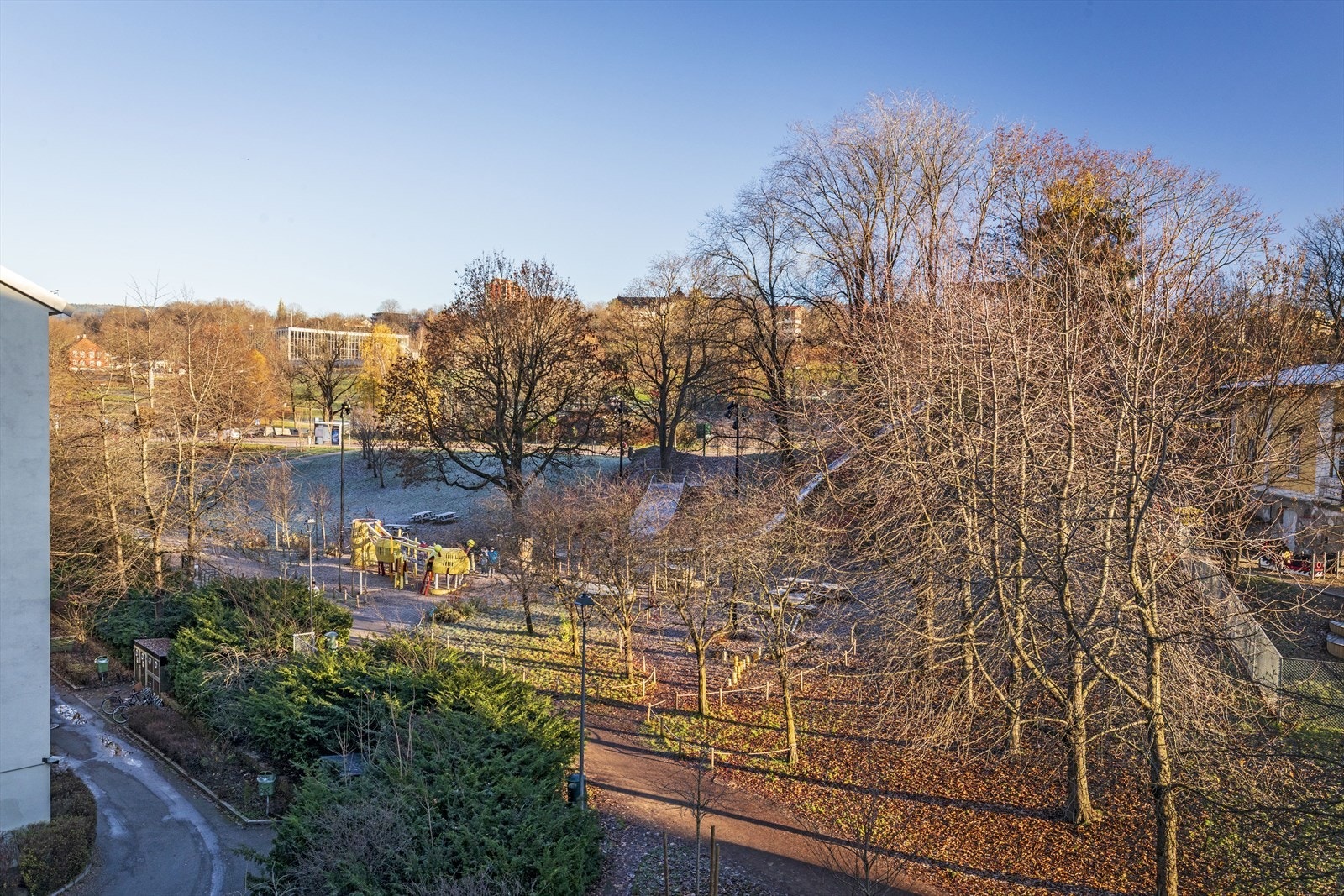 Hyggelig utsikt mot grøntarealer Galleribilde