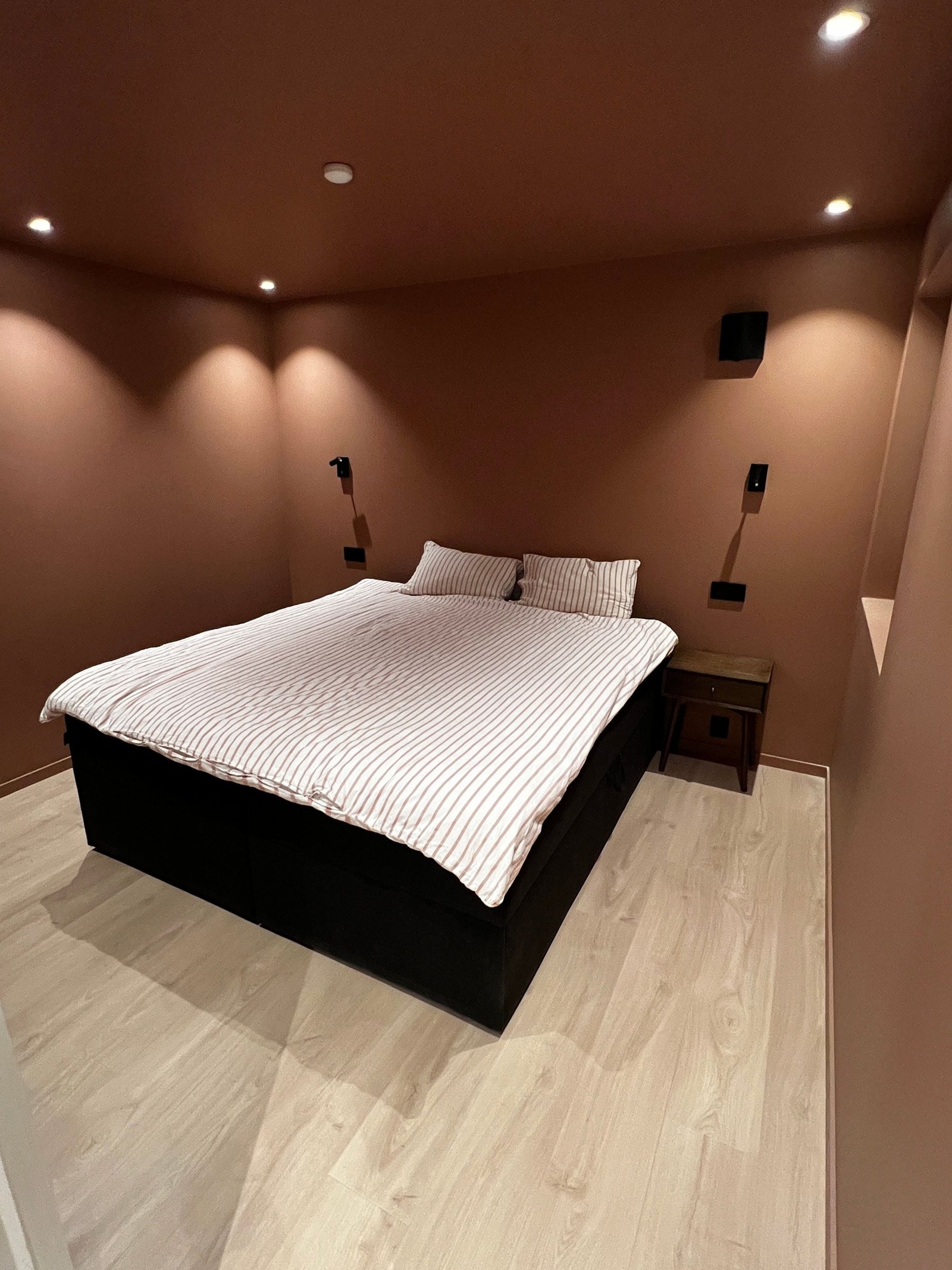 Soverom med tilhørende garderoberom - 1.etg Galleribilde