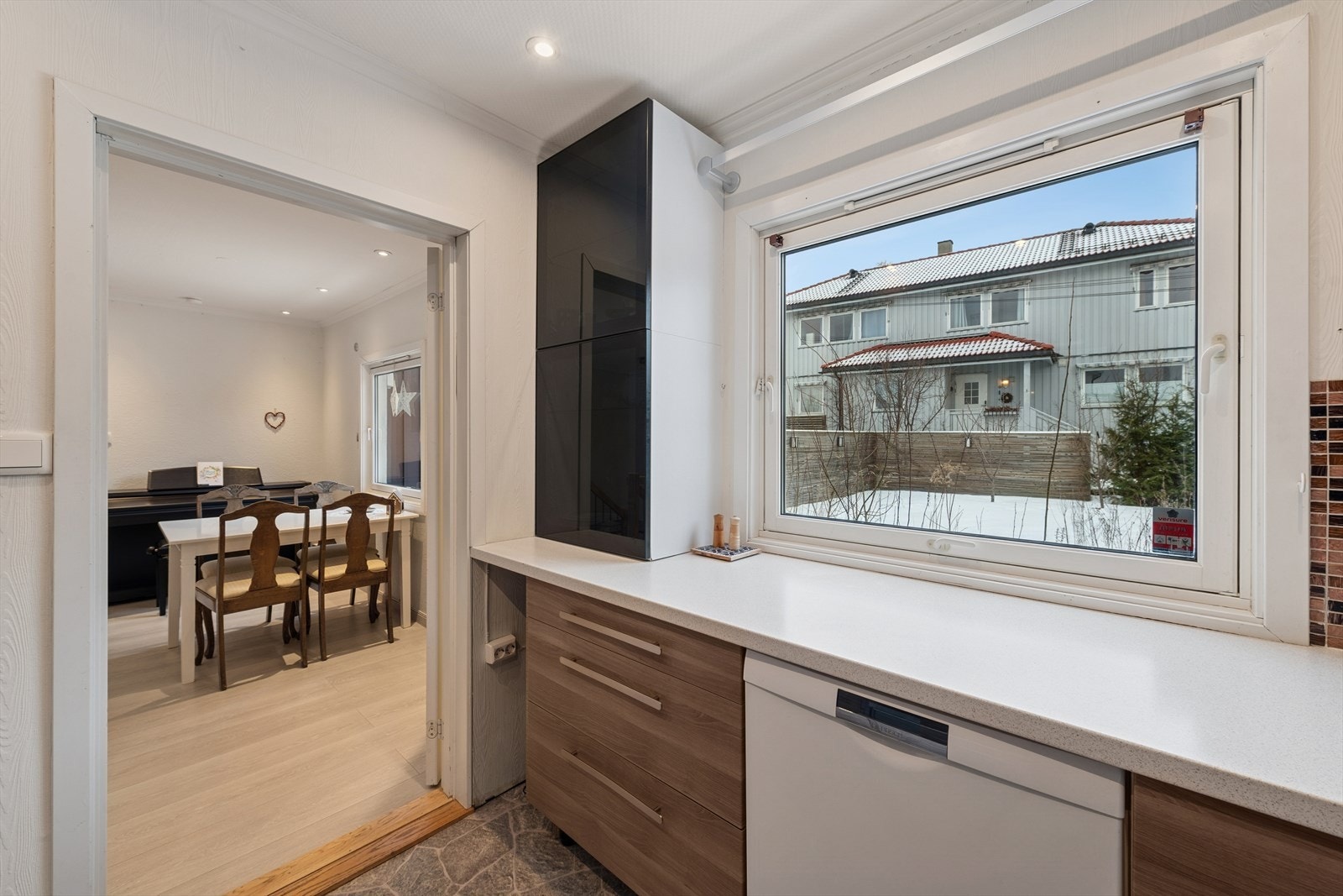 Utsyn fra kjøkkenvindu. Galleribilde