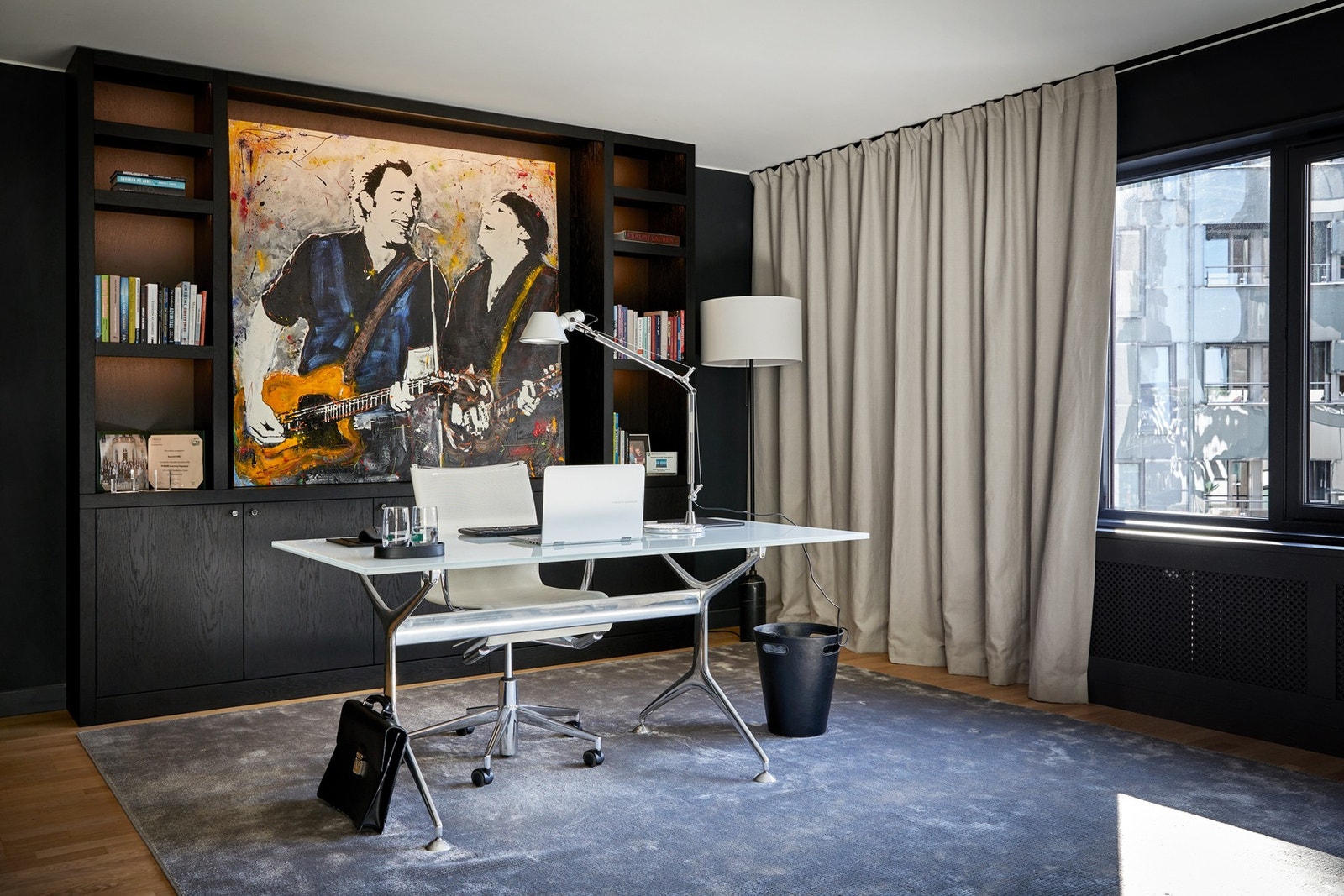 Leiligheten er designet og innredet av prisbelønte Tandberg Miller Design. Galleribilde