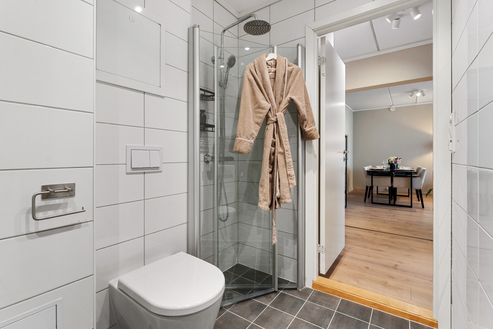 Dusjen fikk nytt dusjhode i februar 2026 Galleribilde