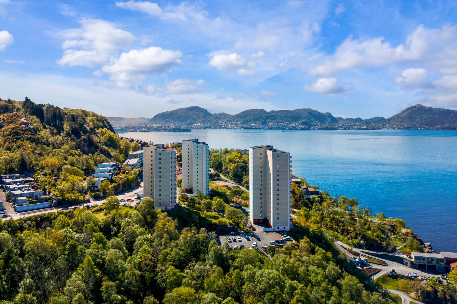 Flytt inn i et etablert borettslag og et behagelig område Galleribilde