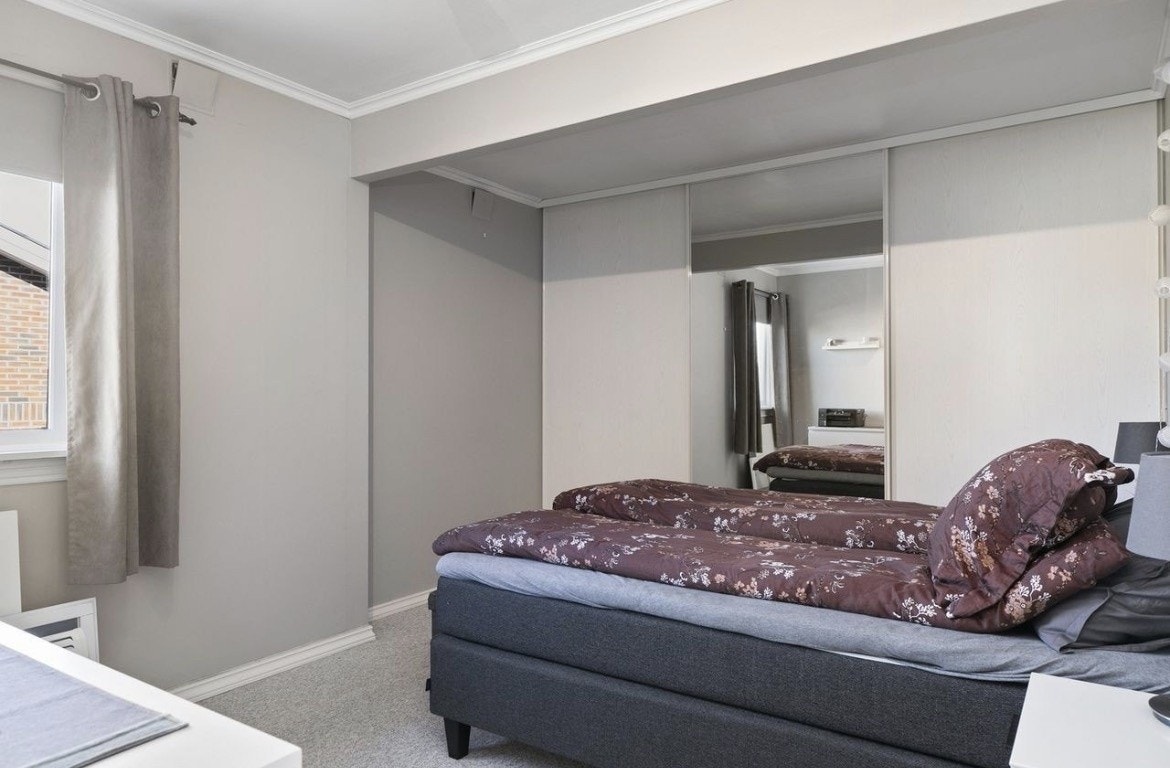 Soverom med god plass Galleribilde