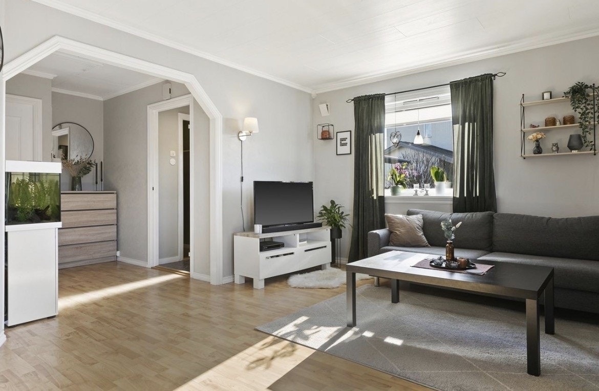 Stue - bilde tatt fra kjøkken Galleribilde