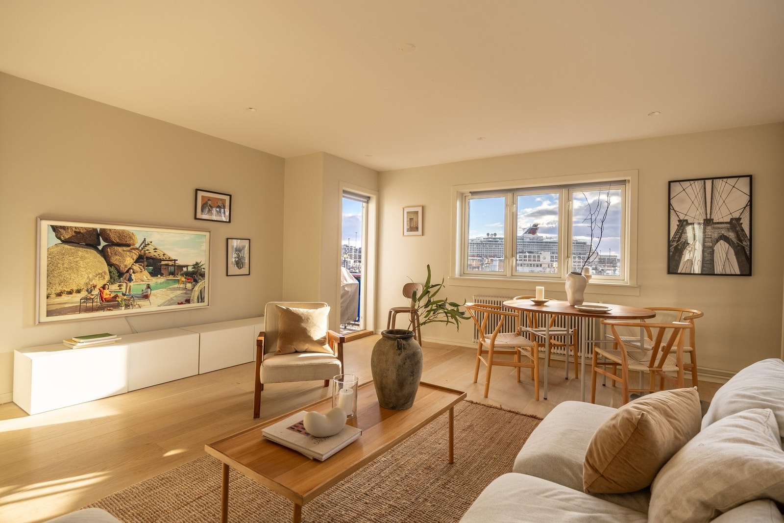 Velkommen til visning i en flott 3-roms i Munkedamsveien 84B! Galleribilde