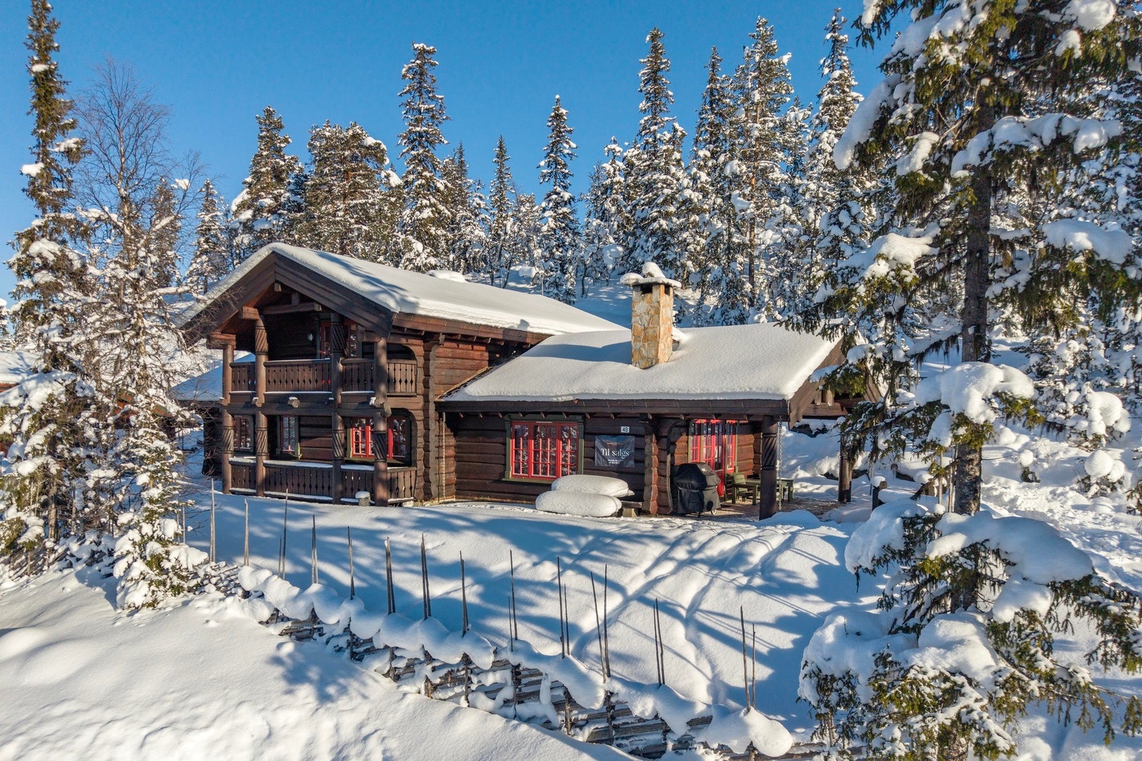 Privatmegleren Hallingdal v/ Merethe Jonsen har gleden av å presentere Rypeforvegen 49! Bilder tatt av Fotograf Terje Bjørnsen. Vinterbilder er tatt av Fotograf Per Andre Andersen. Galleribilde