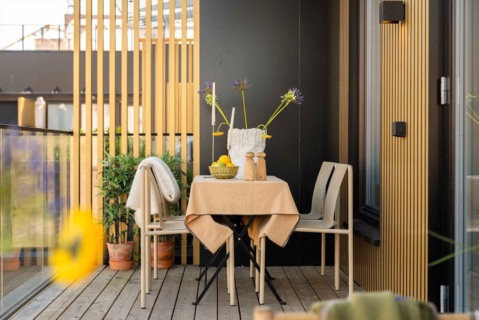 Her er det god plass for måltider utendørs. Galleribilde