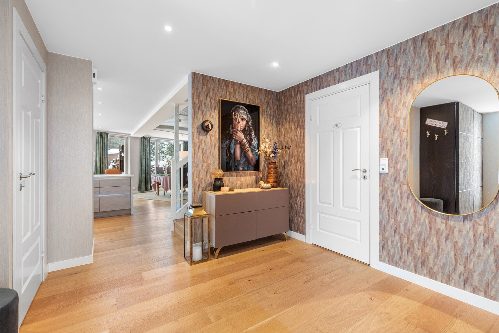 Representativ entré/hall Galleribilde