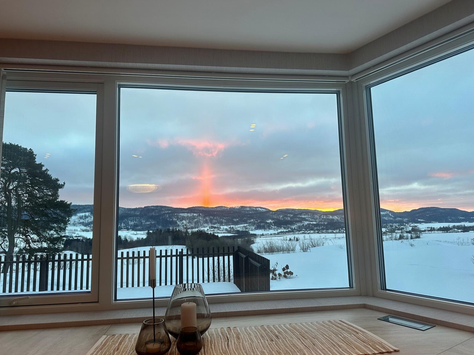 Benyttet anerkjente entreprenører, bla.: Vestviken Bygg AS, Byggmester Lars Lunda AS, Tore J. Røed AS, Drammen VVS, Gulventreprenøren og Arro Elektro AS (komplett liste kan oversendes) Galleribilde