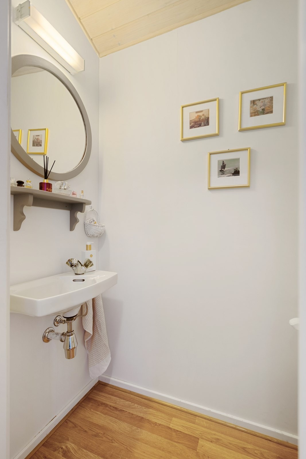 Toalettrom Galleribilde