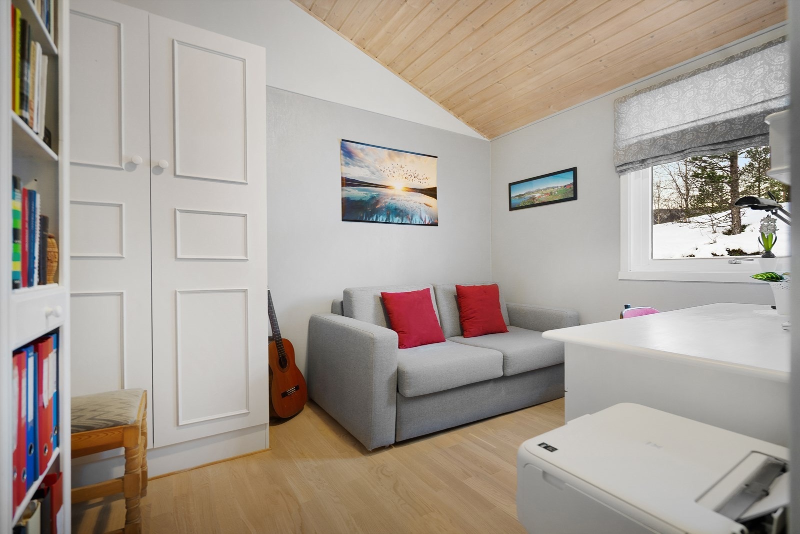 Soverom 3- I dag brukt til kontor. Galleribilde