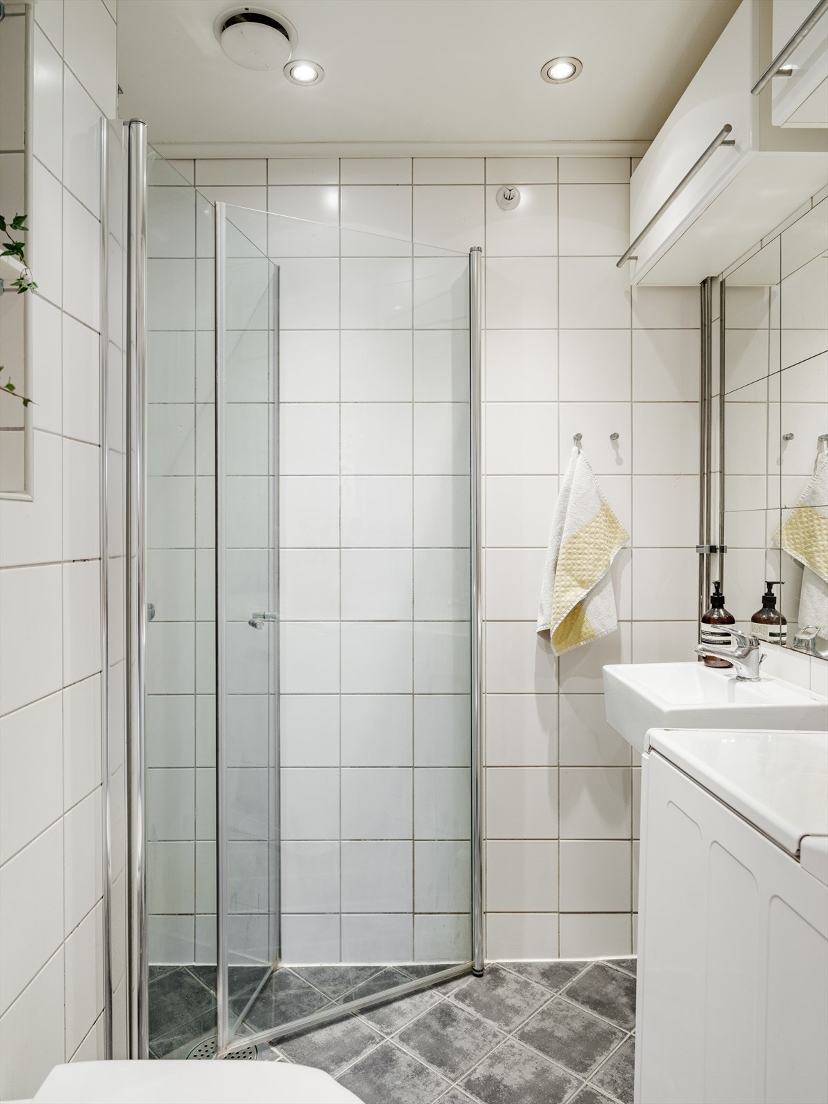 Tidløst bad som ble pusset opp i regi av borettslaget i 2008. Galleribilde