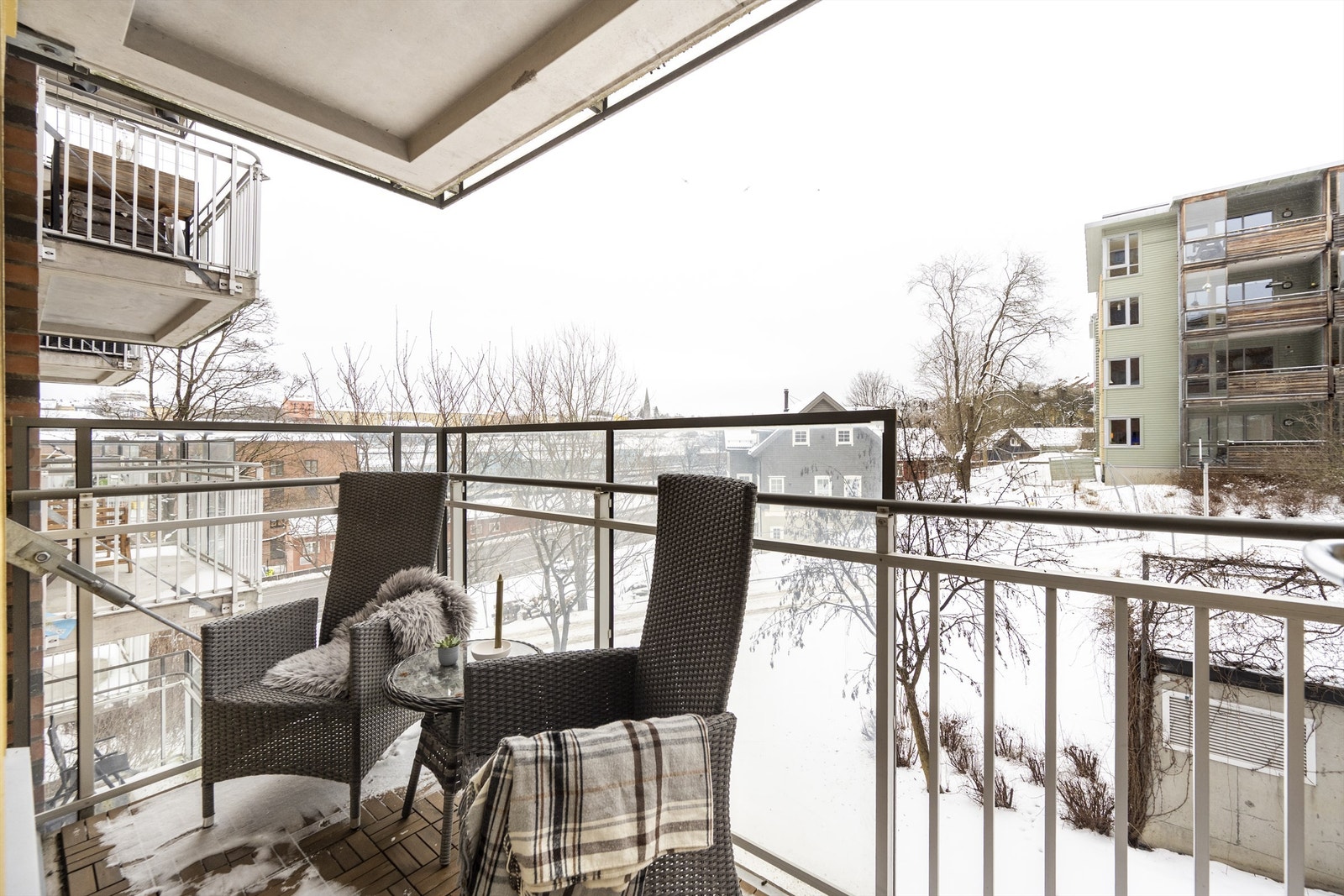 Balkongen er østvendt og er på 5 kvm. Galleribilde