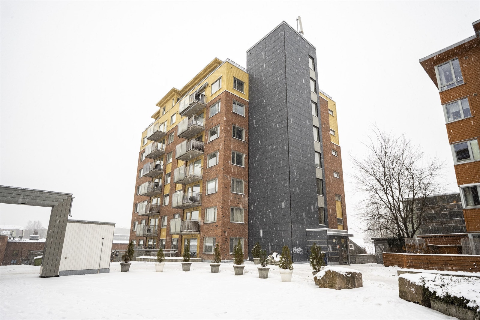 Videre er det kort vei til Bjørvika og Oslo sentrum med "alt" du trenger av servicetilbud og butikker i nærområdet. Galleribilde
