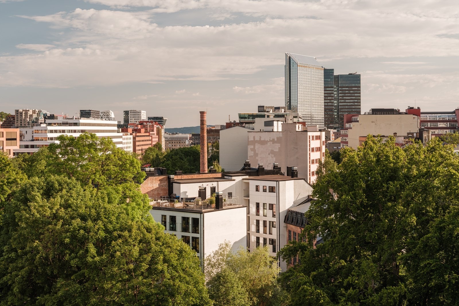 Kollektivtilbudet er svært godt, med kort vei til trikk og buss. Galleribilde