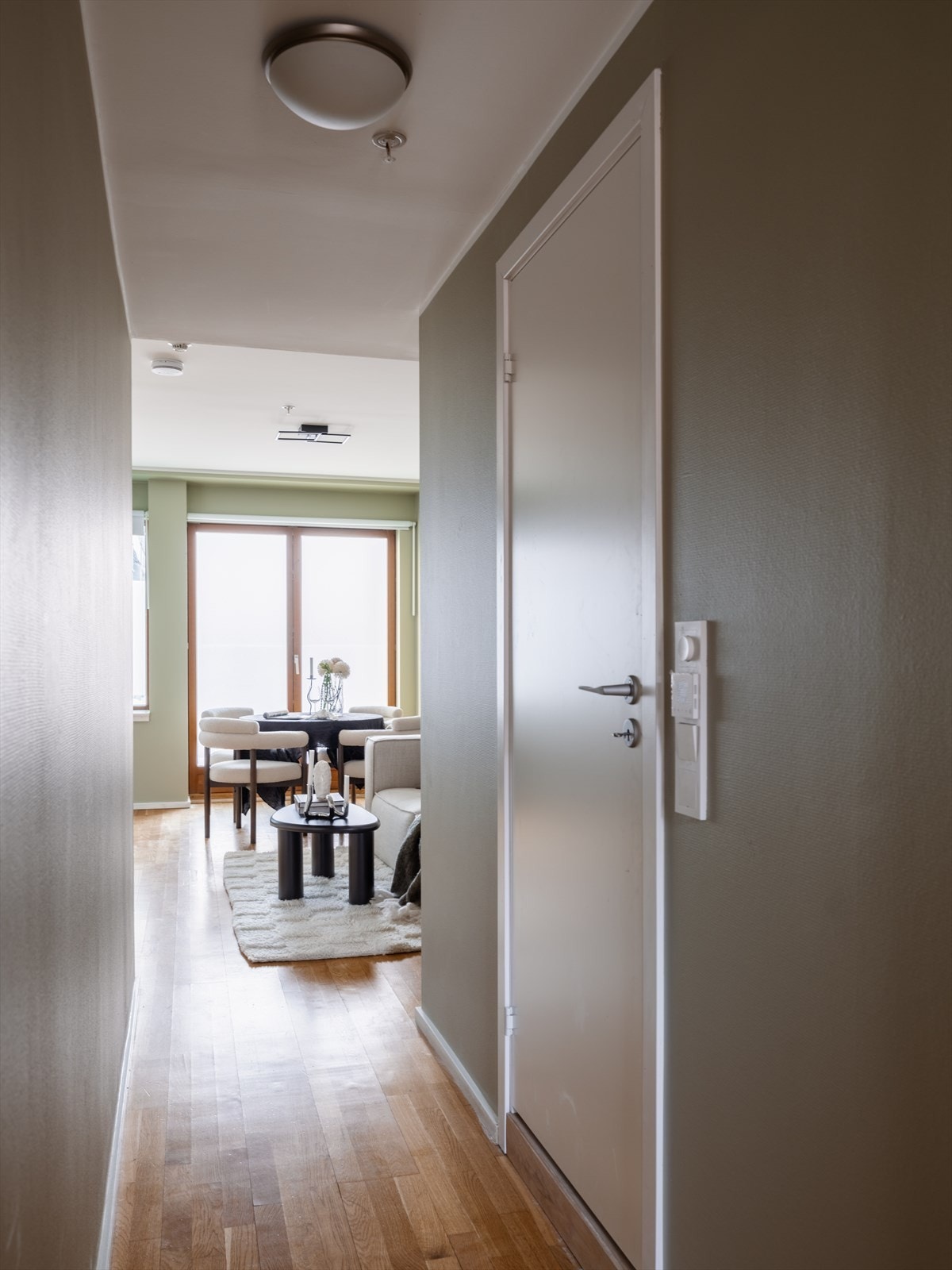 Gangen binder sammen soverommet med leilighetens sosiale soner på en god måte. Galleribilde