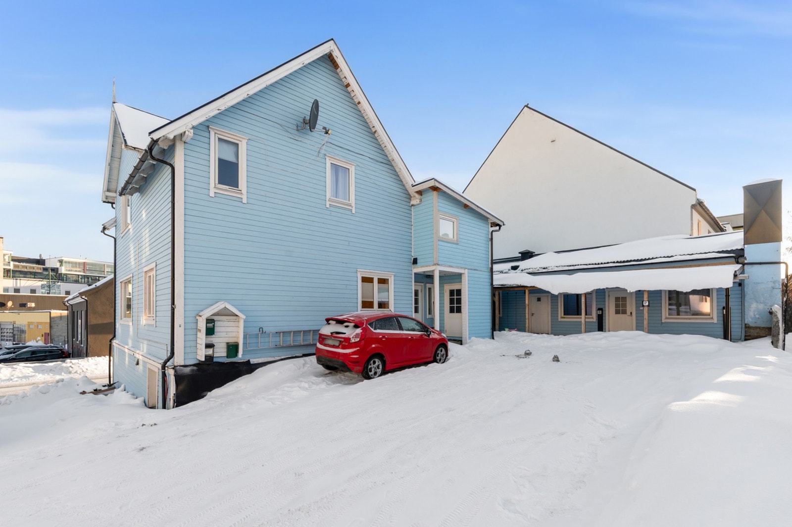 - Leiligheten har et tiltalende og en velholdt fasade med klassisk utrykk. Galleribilde