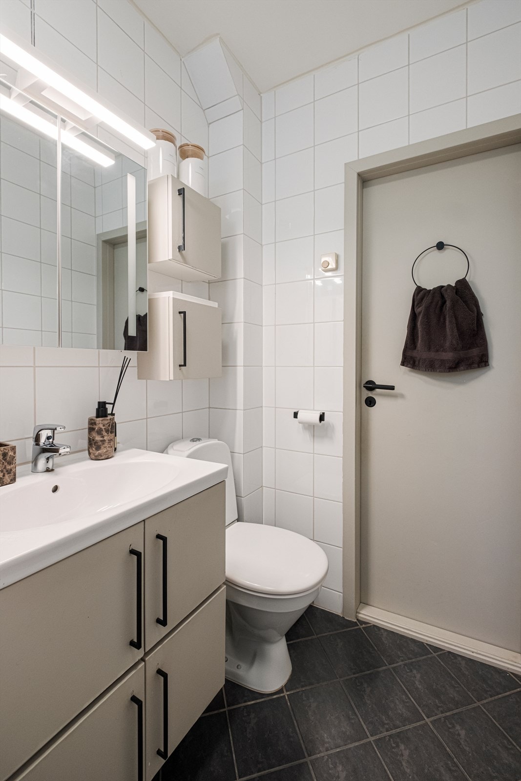 Flislagt bad med gulvvarme Galleribilde