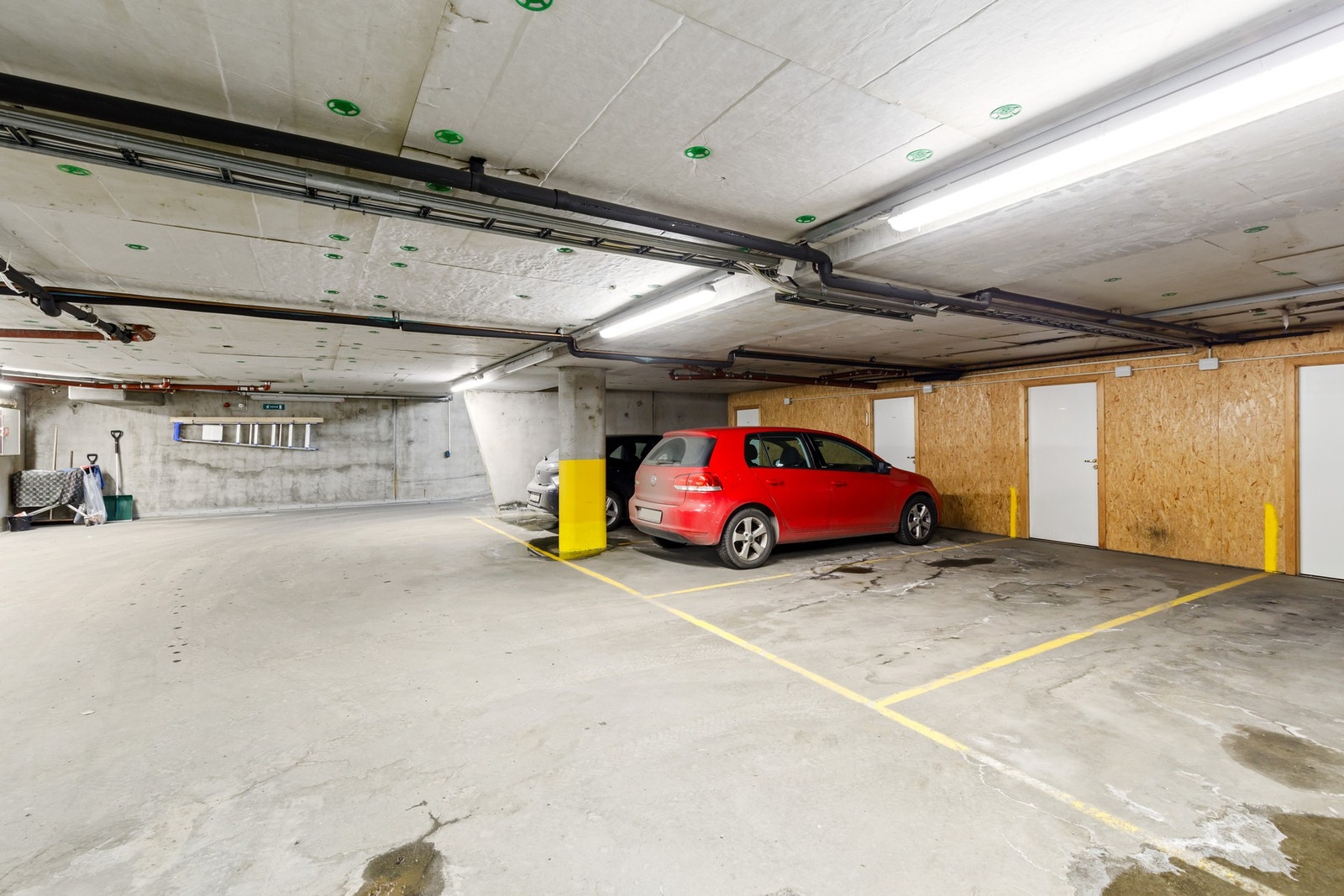 Parkering i felles garasjekjeller Galleribilde