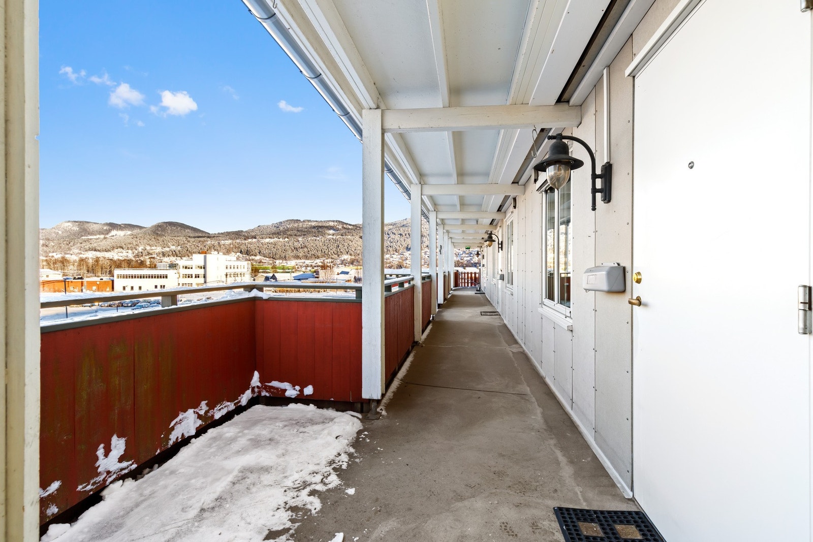 Koselig plass ute ved inngangsdøren Galleribilde