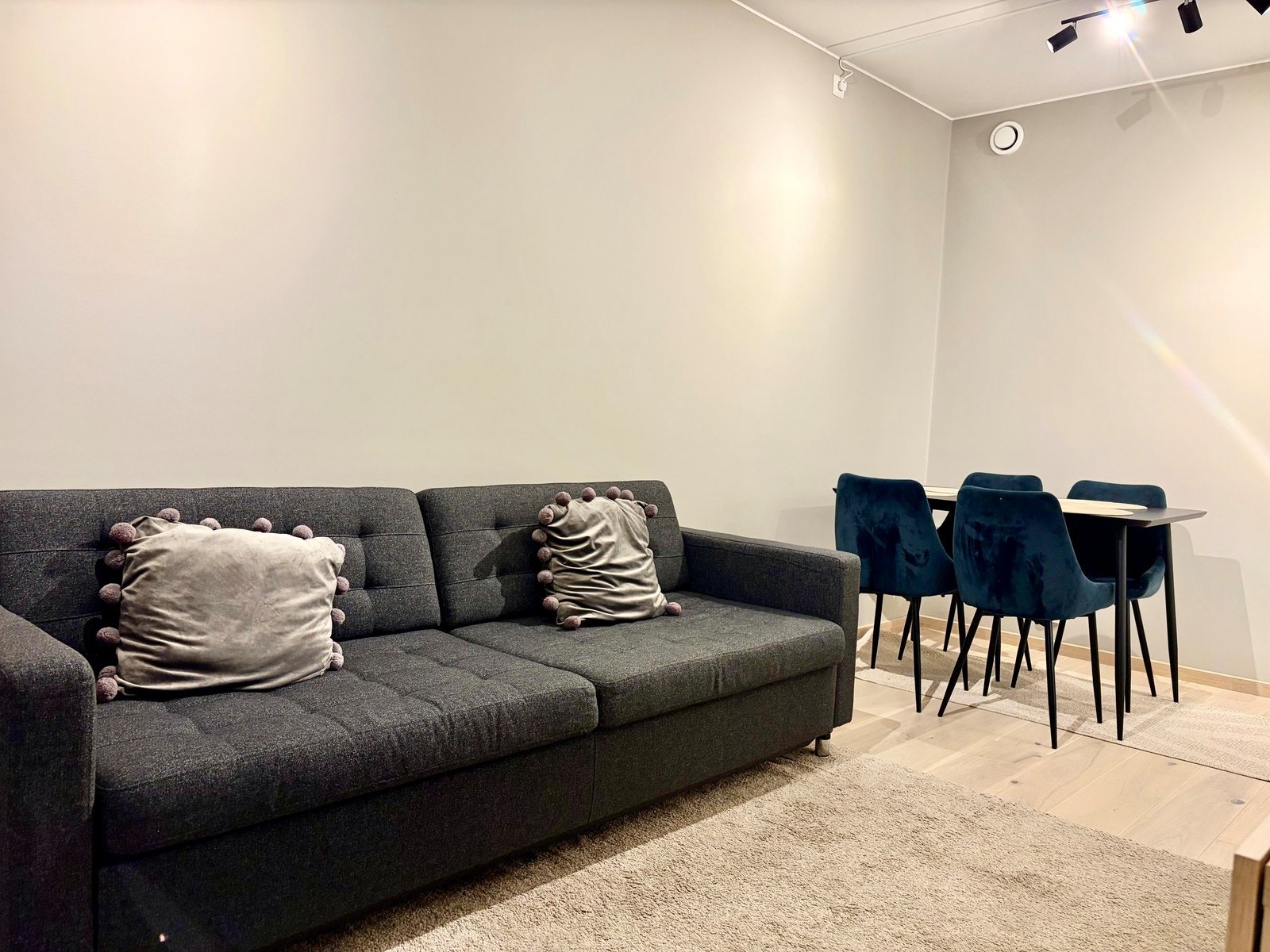 Plass til spisestue Galleribilde