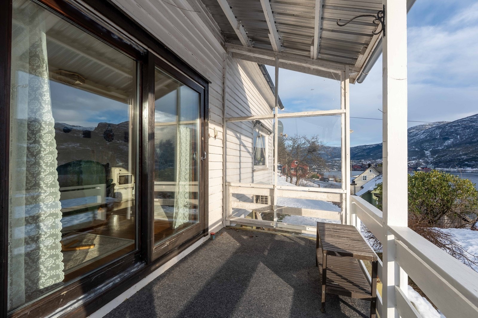 Overbygd altan - flott utsikt Galleribilde