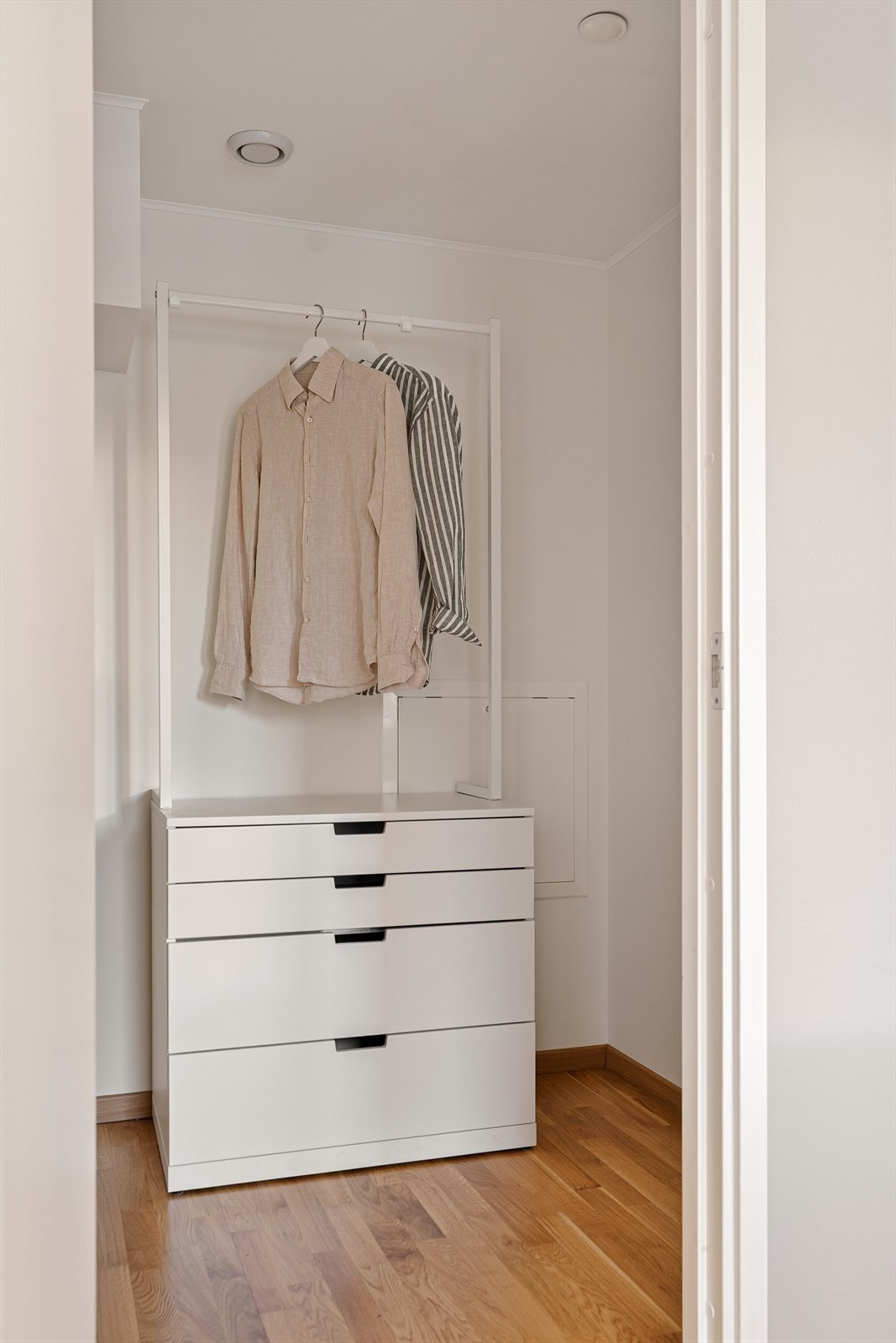 Bod med inngang fra soverommet. Galleribilde