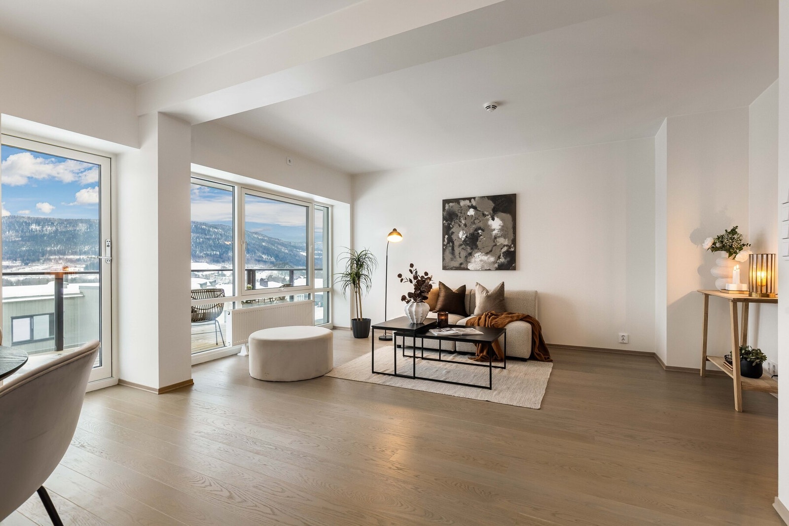 Innbydende stue med atmosfære som inviterer til avslapning Galleribilde