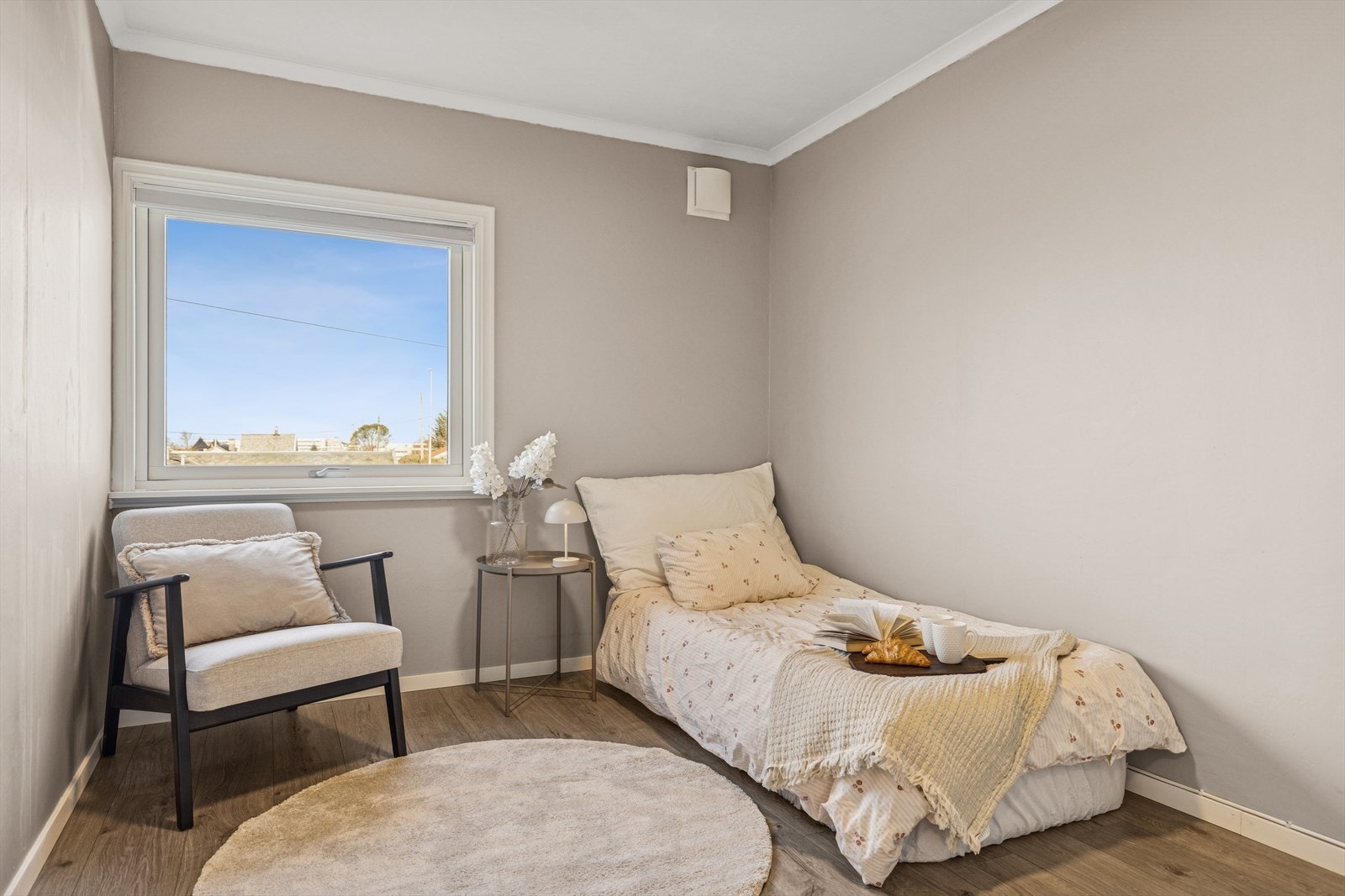 Soverom 3, gjeste soverom som kan benyttes til kontor/hobbyrom om ønskelig Galleribilde