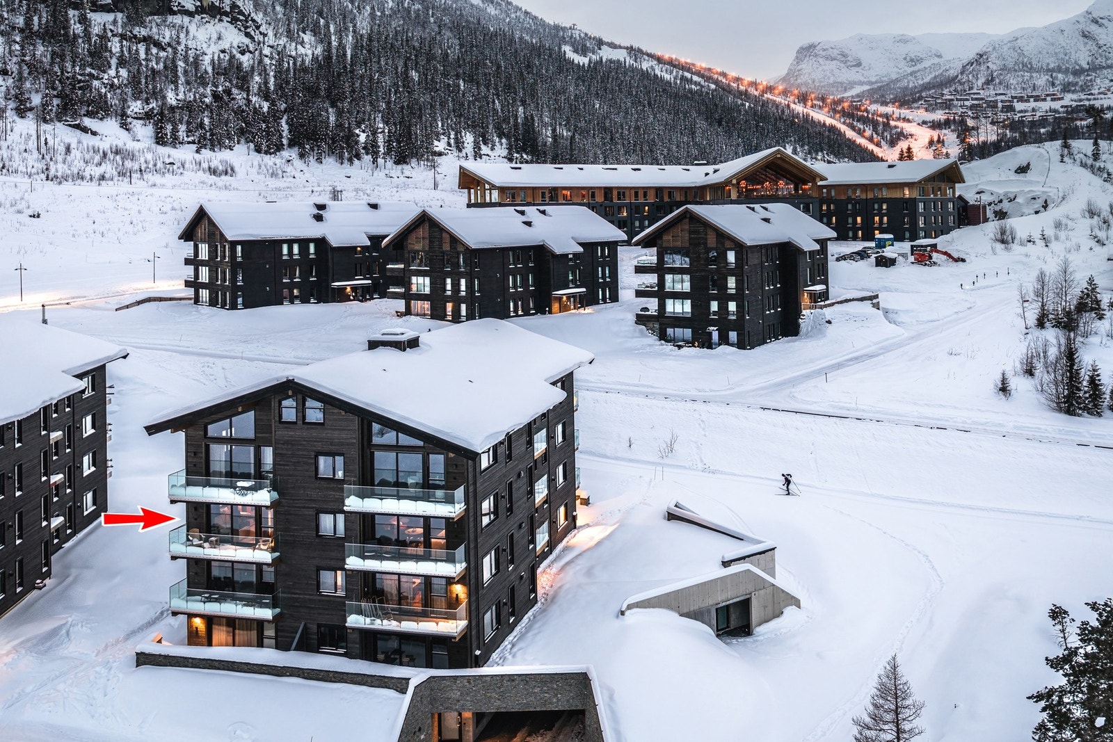 Perfekt beliggenhet for deg som ønsker å ha tilgang til alt, men samtidig vil trekke deg tilbake. Langrennsløyper i direkte nærhet! Galleribilde