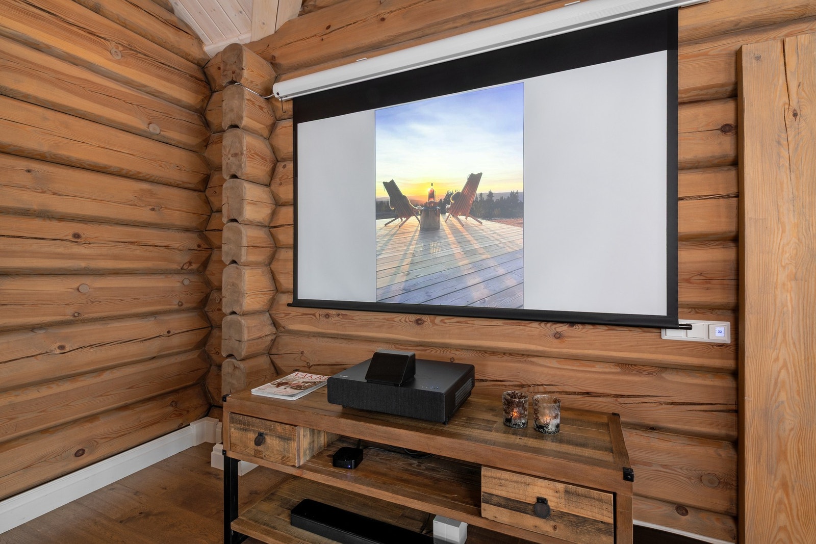 100 tommers lerret. Galleribilde