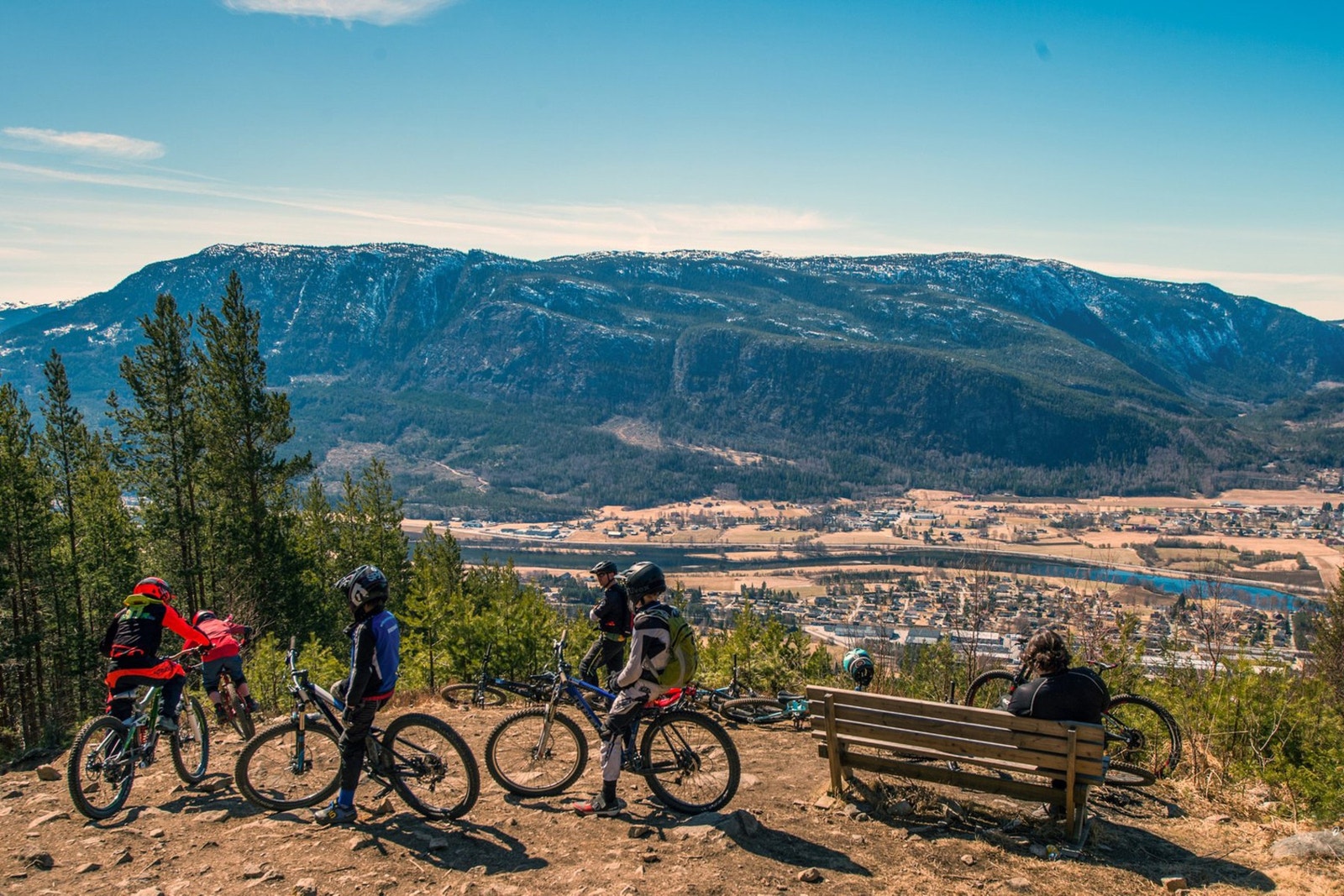 Nesfjellet har flere aktivitetsmuligheter sommer og vinter. Galleribilde