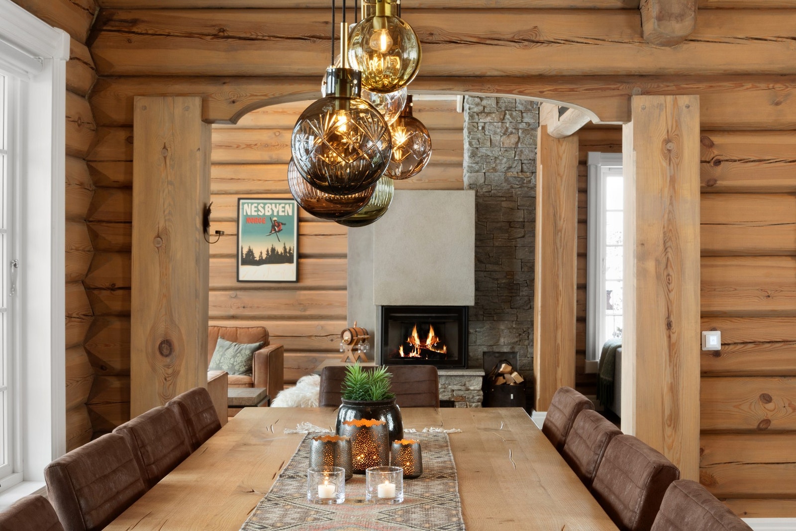 Detaljebilde. Lampen er fra Hadeland Glassverk og har unike og flotte detaljer. Galleribilde