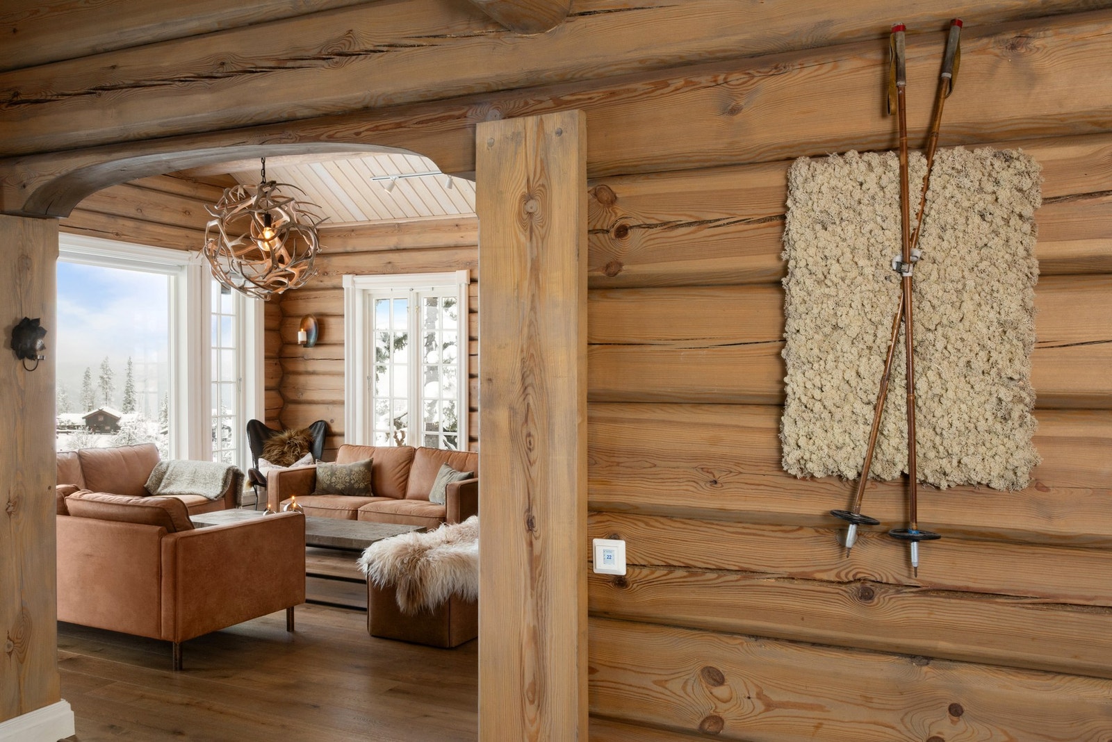 Videre inn til stuen. Galleribilde