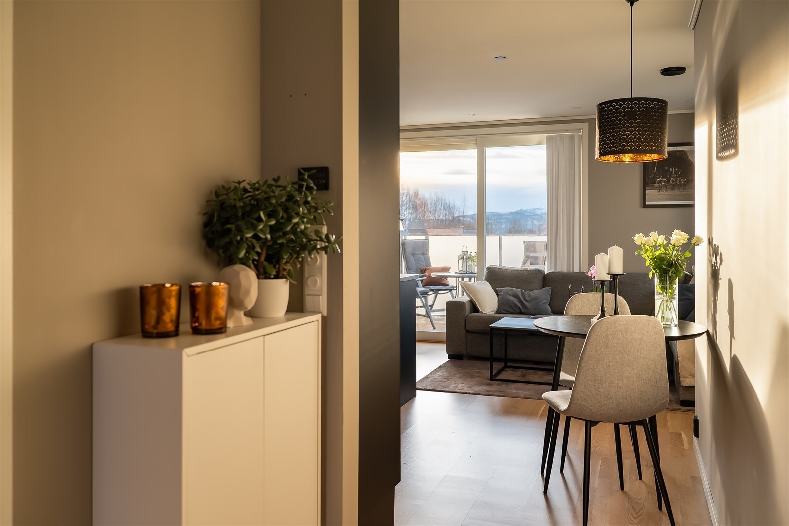 Leiligheten holder gjennomgående høy standard, med tilstandsgrad TG1 eller TG0 på alle punkt. Galleribilde