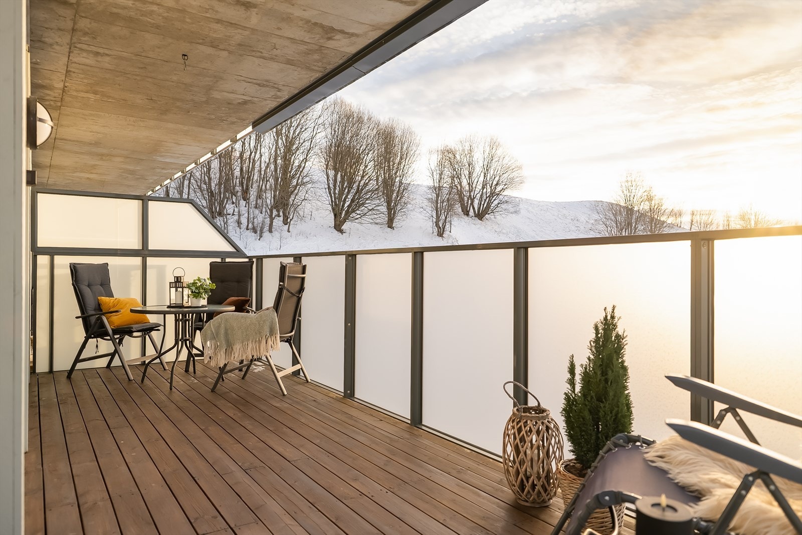 Her får man en flott hjørnebalkong på hele 20 kvm, med sol fra tidlig formiddag til sent på ettermiddagen. Galleribilde