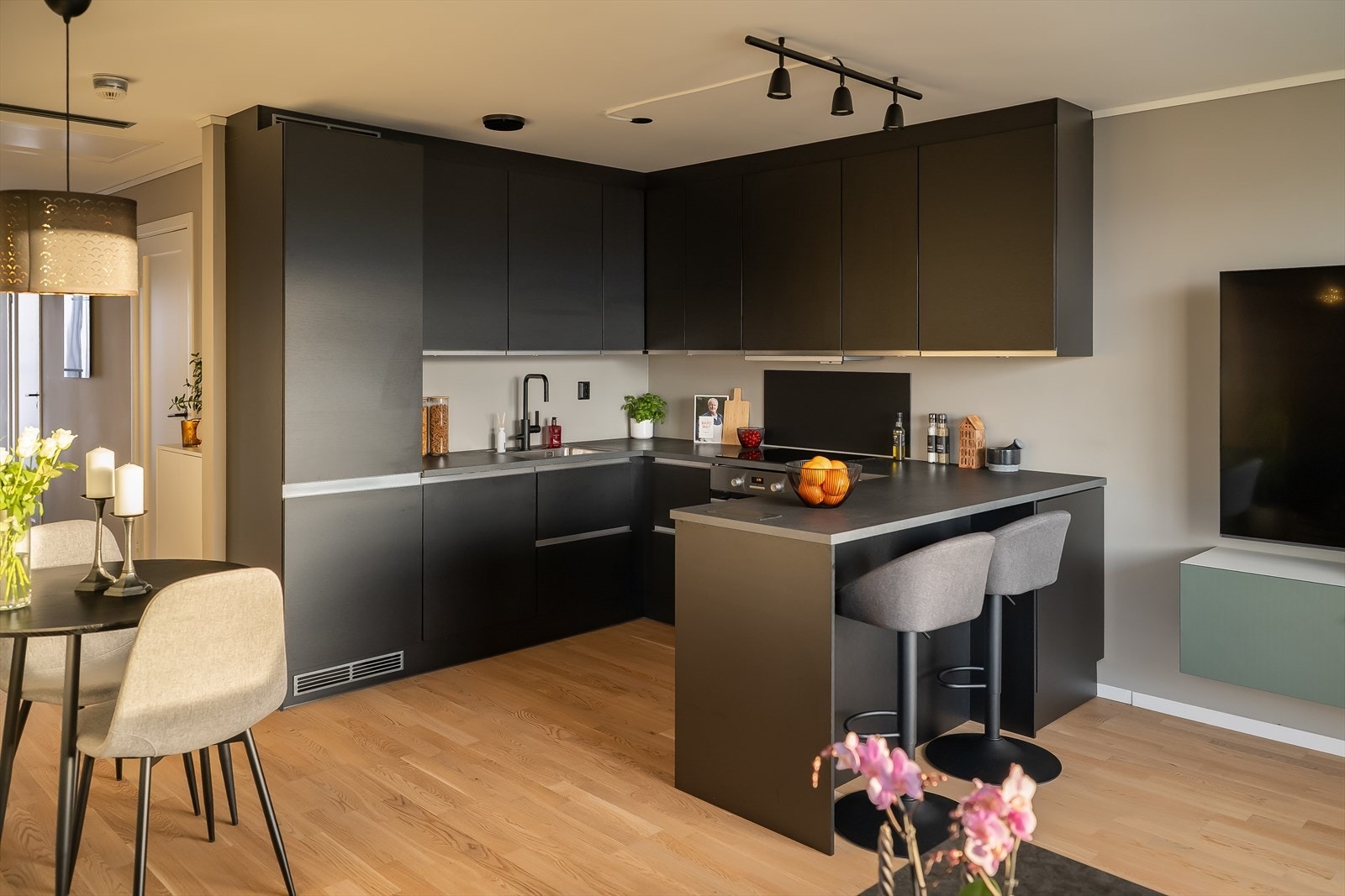 Dette er en lekker og delikat 3-roms selveierleilighet fra 2019. Galleribilde